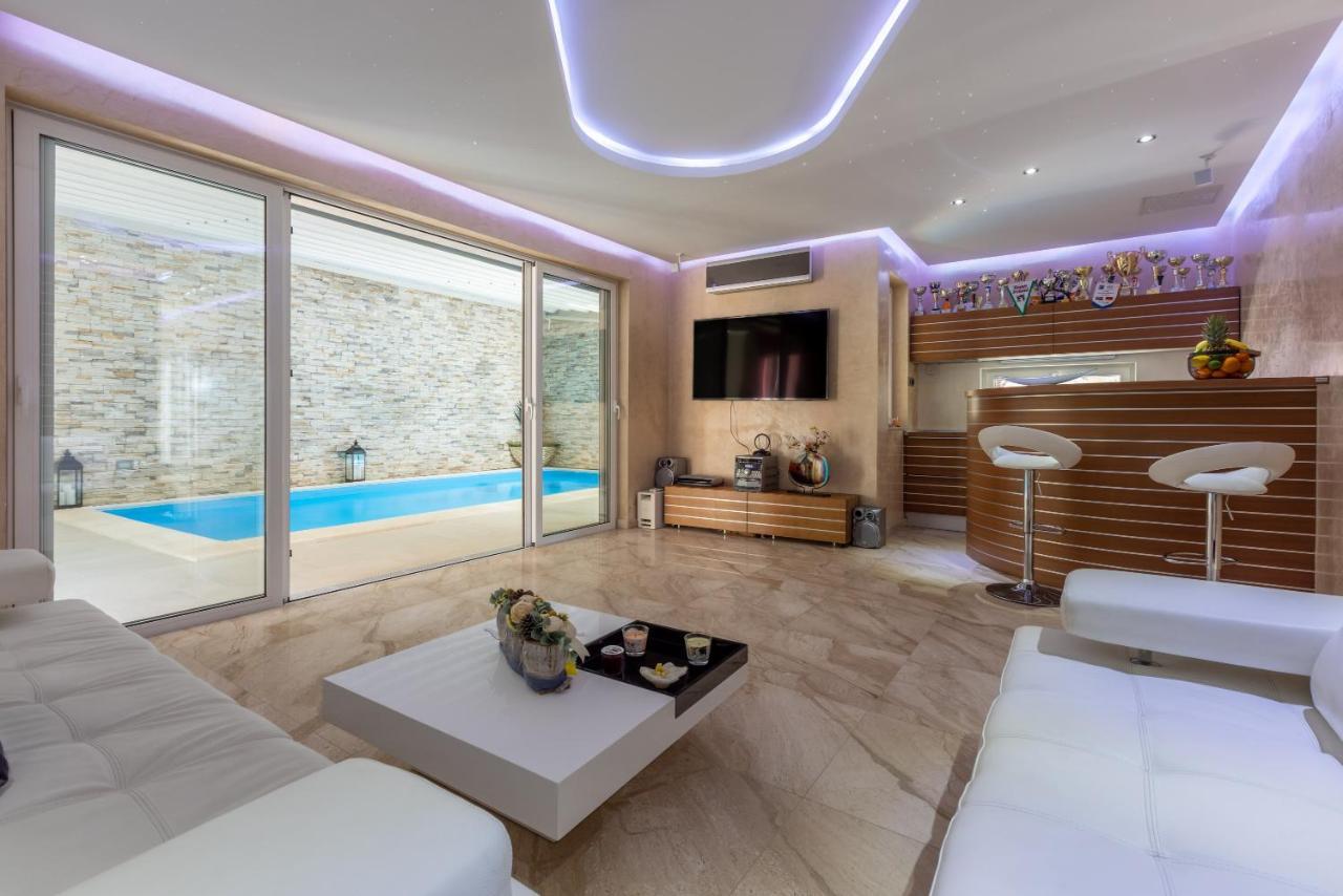 Villa M Драмал Екстериор снимка